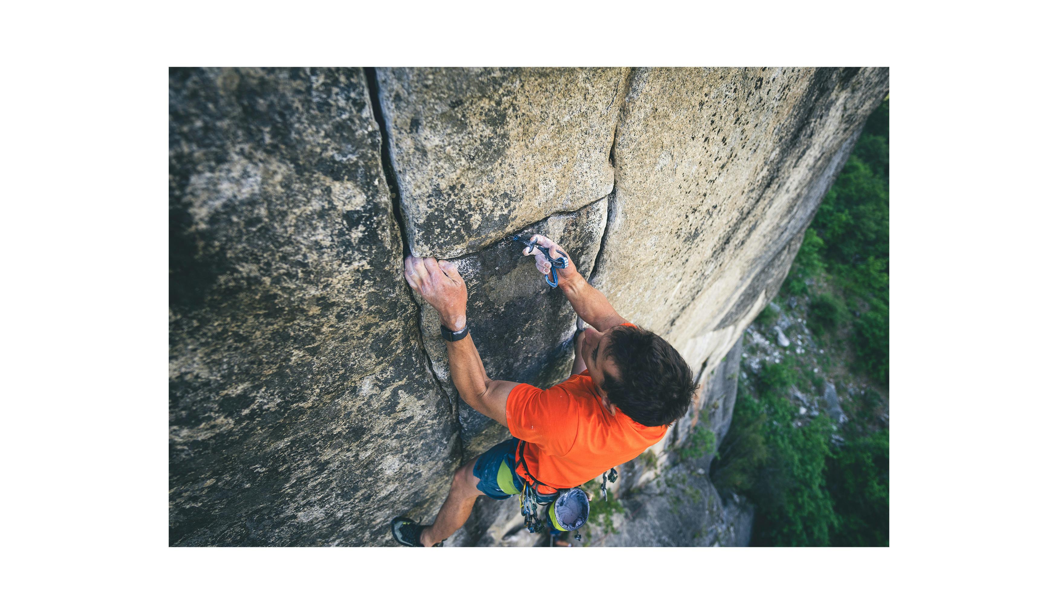 BD athlete Alec Honnold climbing Cosmic Debris (5.13b).