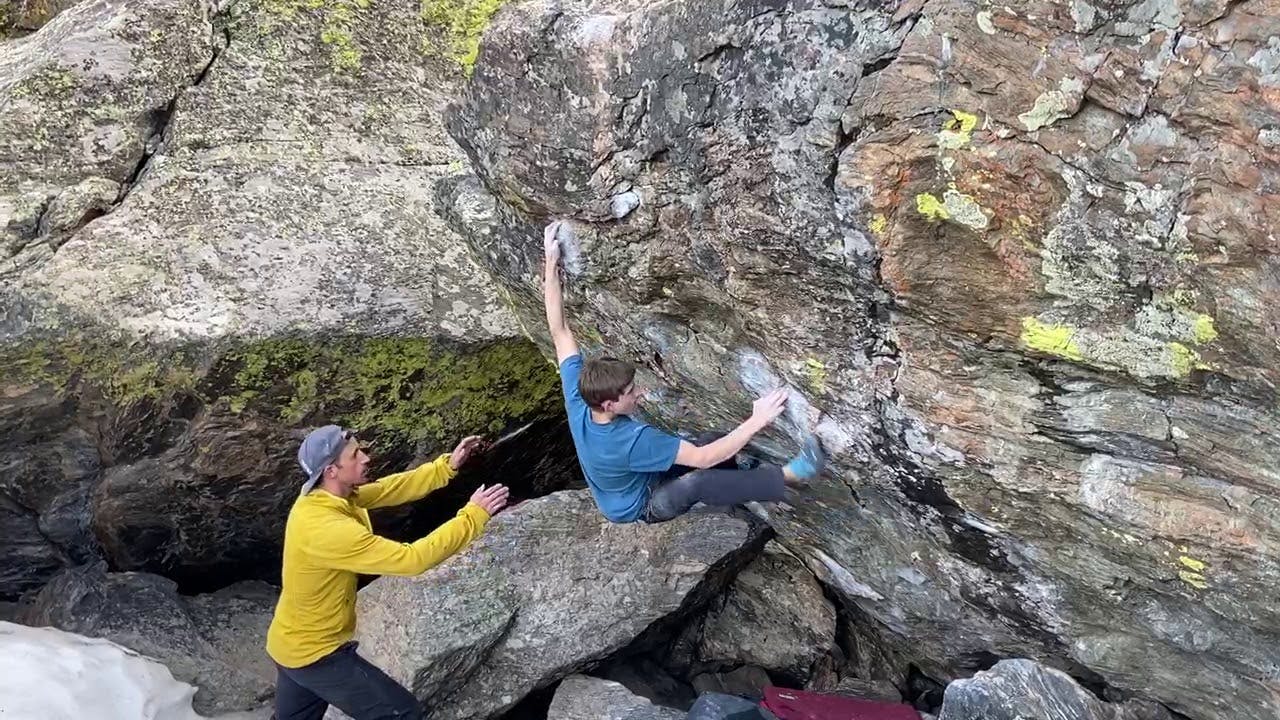 Colin Duffy on Top Notch V13/8b